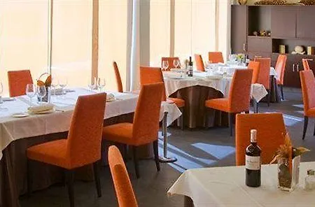 ホテル アレカ トレリャノ