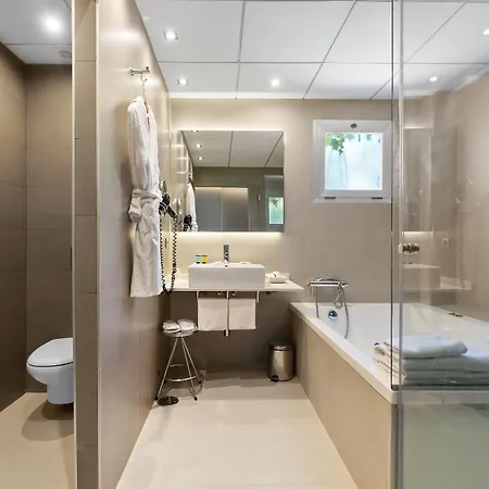 ホテル アレカ トレリャノ