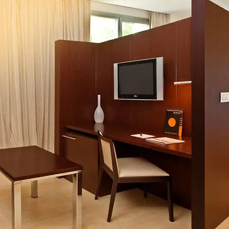 アレカ トレリャノ